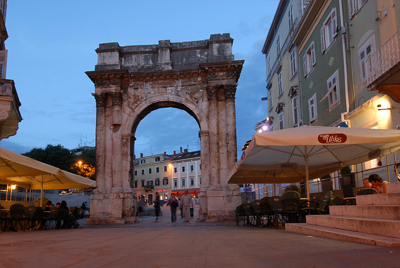 Porta Aurea 