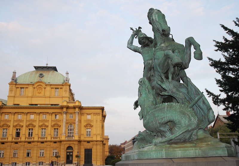 Sculptures in Zagreb: Oktagon