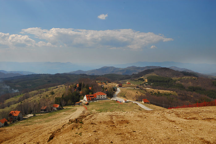 Planinarski dom na Besnoj Kobili