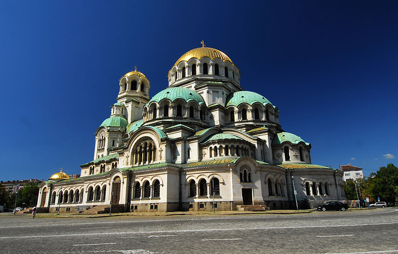 http://www.tt-group.net/Visit-Bulgaria/Sofia-travel/Zlatna-Crkva-Sofija.jpg