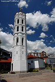 Zvonik ispred Saborne crkve Sv. Troice