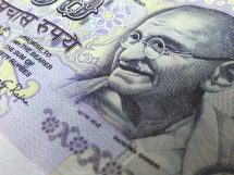 Rupee to Dollar currency exchange rate today