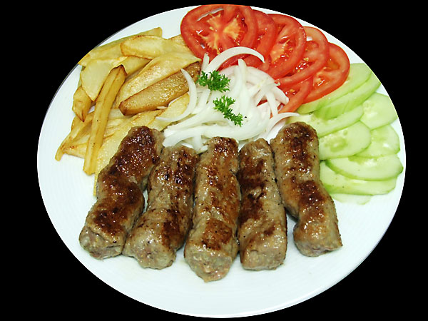 Srpski ćevapi na ćumuru