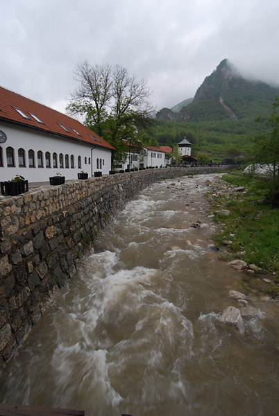 Prolečna bujica pod Hisardžikom