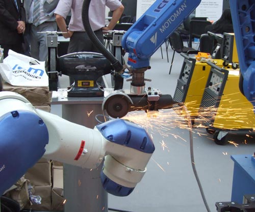 Roboti na sajmu tehnike 2008