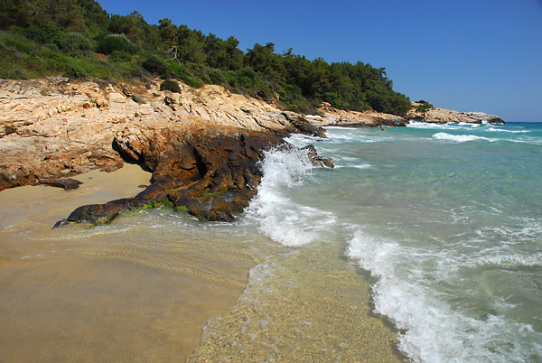 Kameni deo plaže