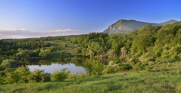 Jezero Vrmdža, ispod Rtnja