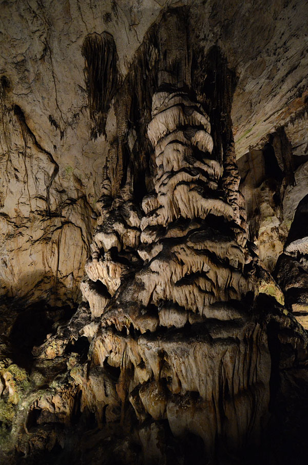 Stalaktiti i stalagmiti Magure