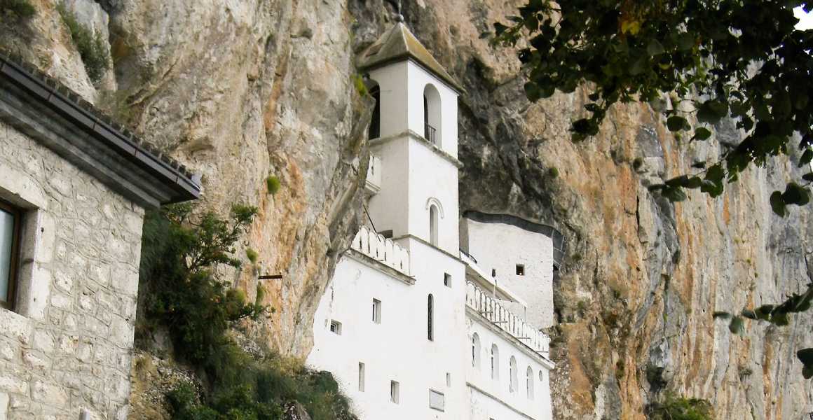 Manastir Ostrog