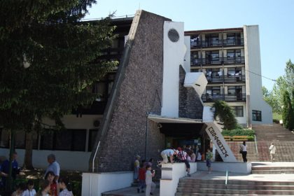 Prolom banja hotel